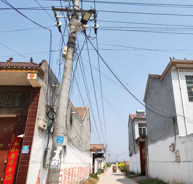 重慶地區(qū)適合安裝的太陽能路燈中控制器的保護功能