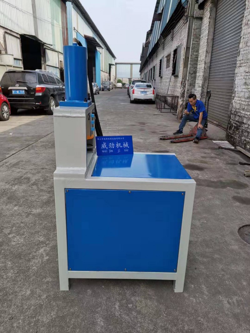 廣東佛山廠家直銷 防盜網(wǎng)沖孔機(jī)、手腳架壓扁沖孔一體機(jī)